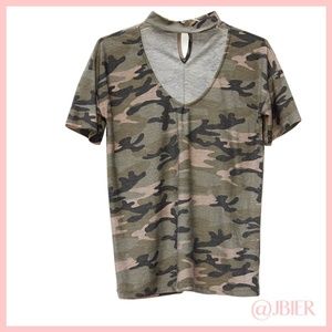 Promesa Cameo Cut-out Top